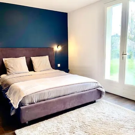 Le Cosy